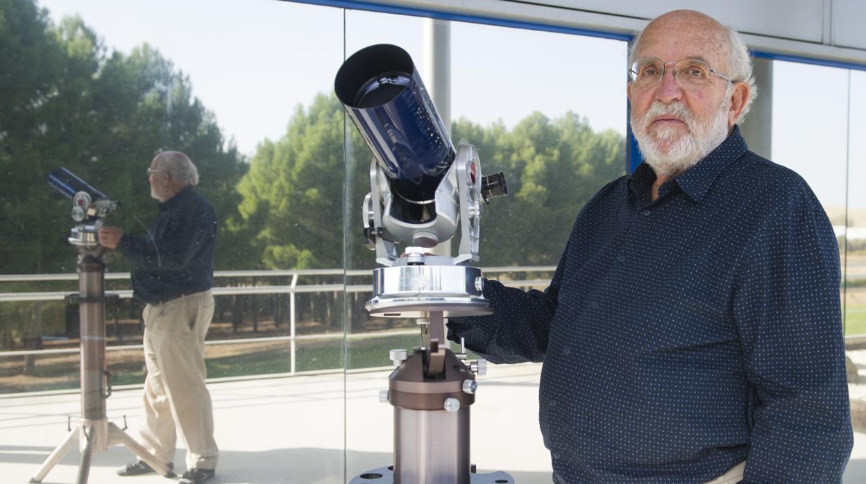 El Nobel de Física 2019 Michel Mayor, en las instalaciones del Centro de Astrobiología (CSIC-INTA), hoy