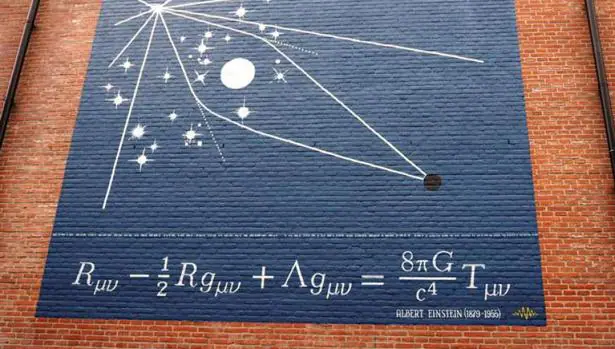 La ecuación de Einstein que acabó escrita en una pared