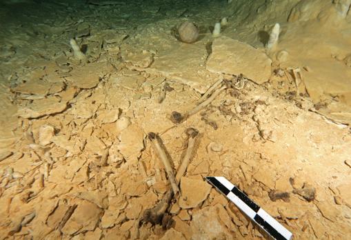 El esqueleto fue encontrado en la cueva submarina de Chan Hol, cerca de la ciudad de Tulúm