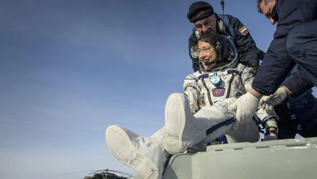 La astronauta Christina Koch bate un récord de permanencia en el espacio