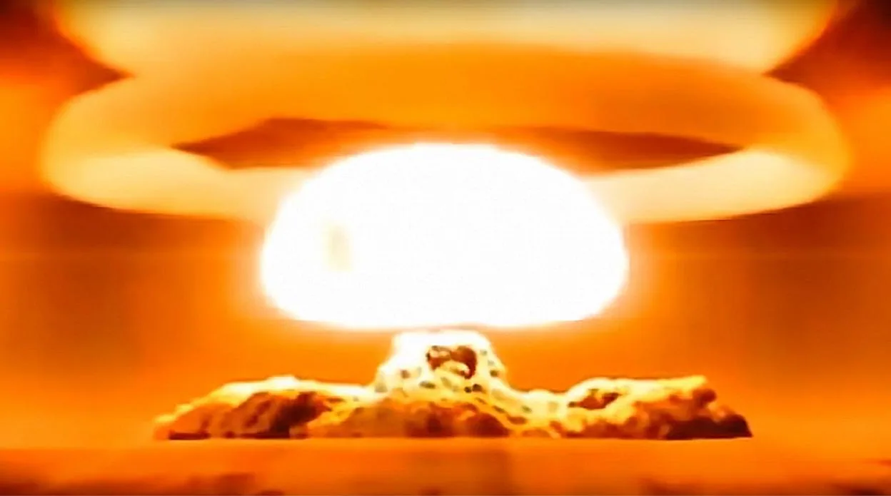 Detonación de la «Bomba del Zar», la mayor explosión causada por humanos en toda la historia. Levantó un hongo de 64 kilómetros de altura