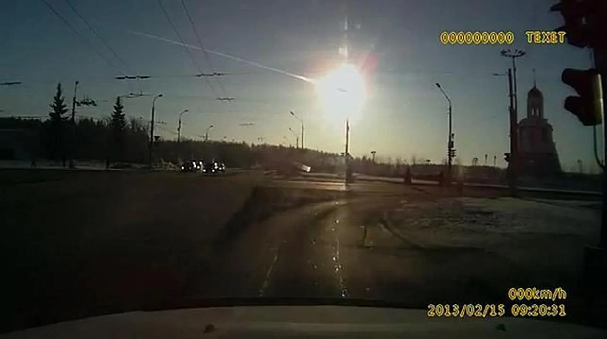 Imagen de la caída del meteorito de Chelyabinsk en febrero de 2013