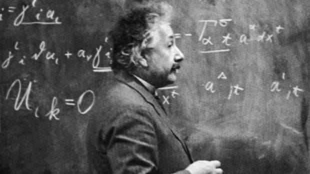 Los dos errores de Einstein más allá de la ciencia