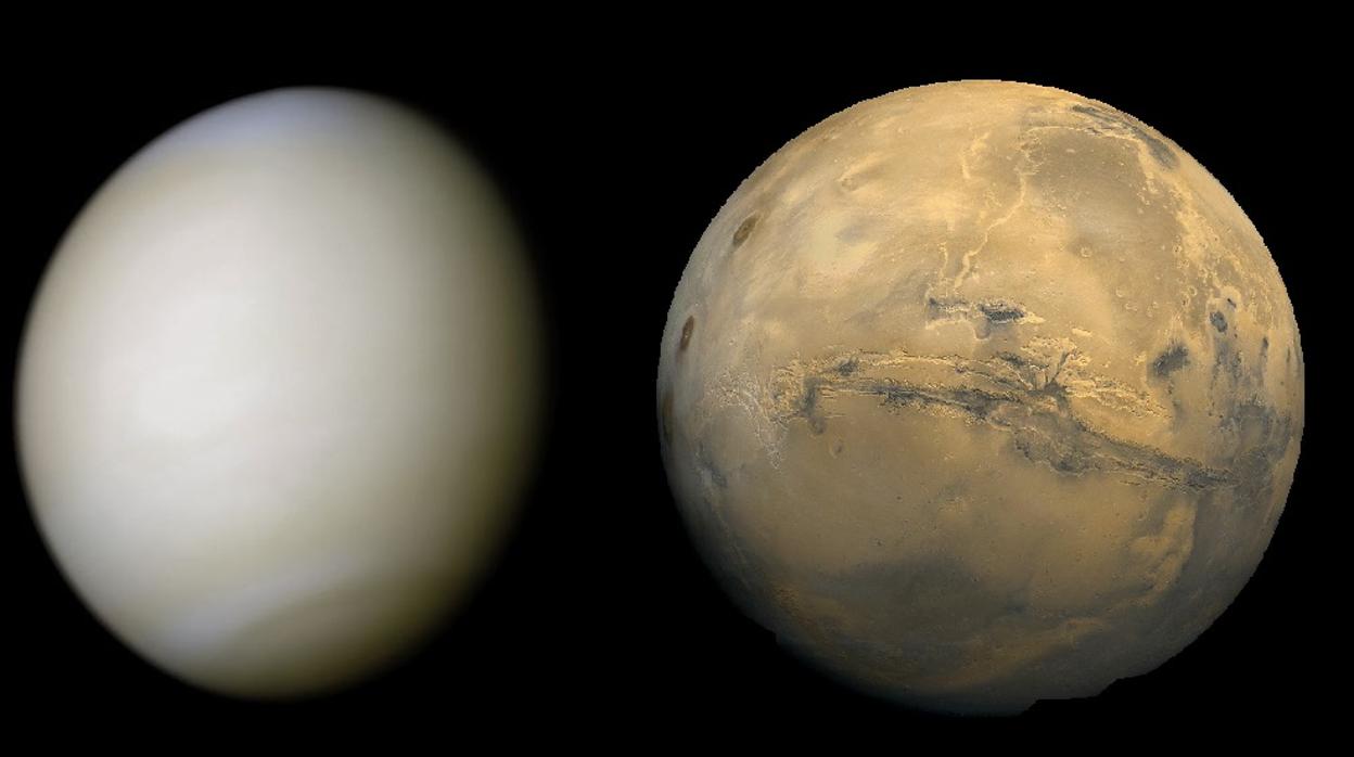 El planeta Venus, a la izquierda, permitiría llegar al planeta rojo con menor consumo de combustible