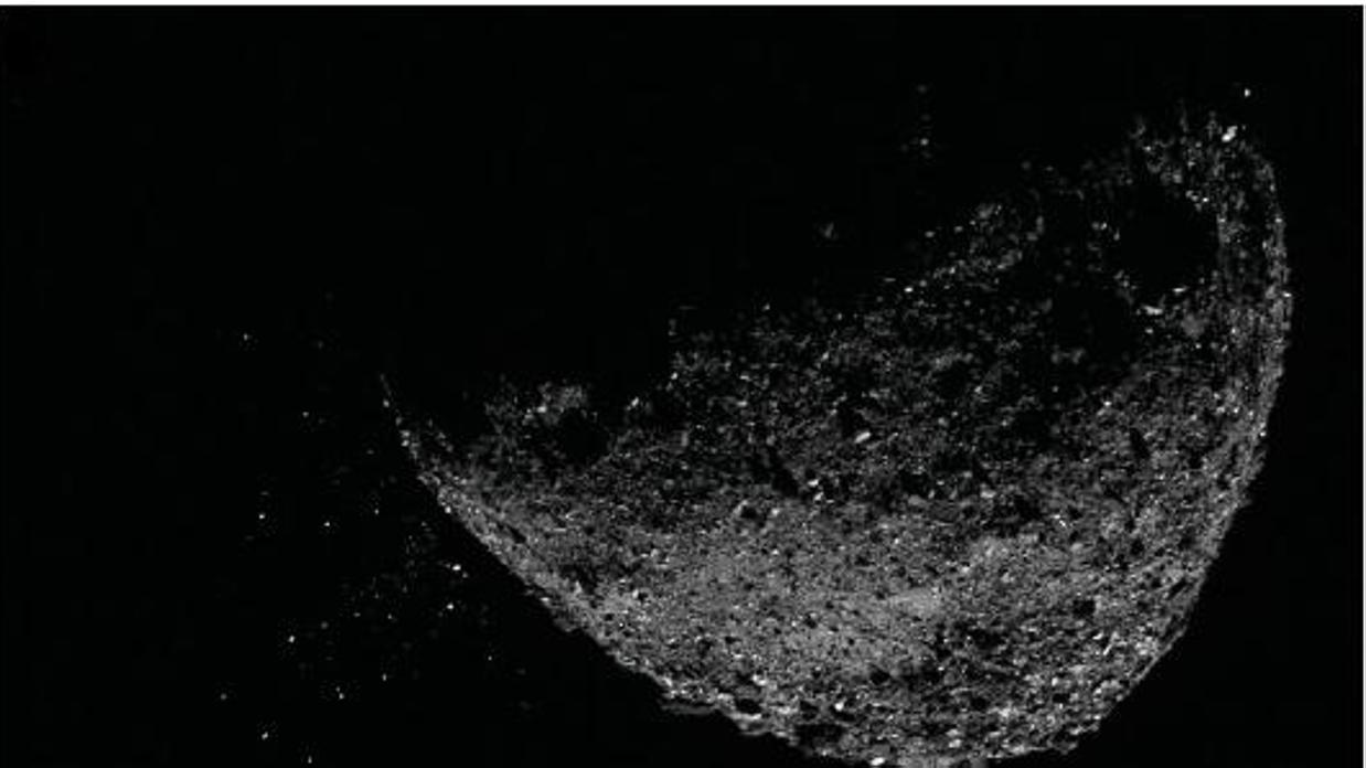 El asteroide Bennu, expulsando partículas de su superficie el 6 de enero de 2019