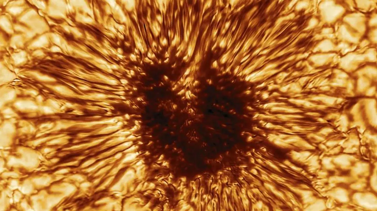 Imagen de la mancha solar captada por el observaotrio de Hawai