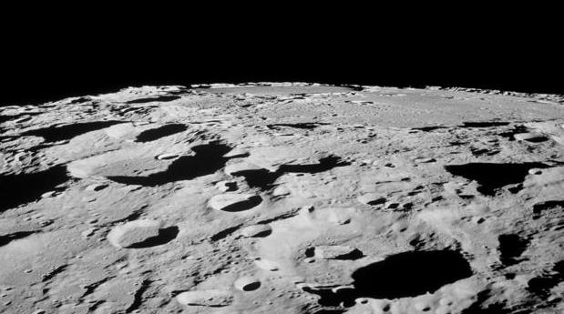 Descubren más de 100.000 nuevos cráteres en la Luna