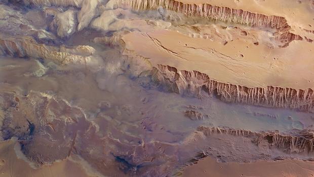 Nuevas imágenes de Valles Marineris, el cañón más inmenso del sistema solar
