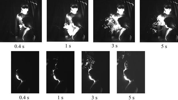 El Covid-19 puede contagiarse simplemente manteniendo una conversación