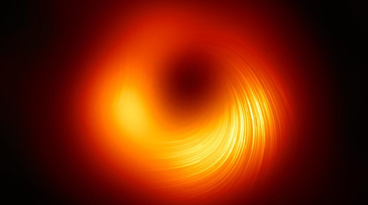 Esta es la nueva imagen obtenida por la colaboración EHT del agujero negro central de la galaxia M87