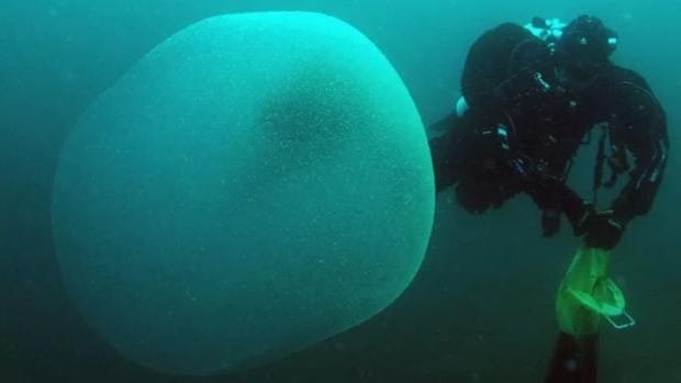 Revelan el misterio de las esferas gigantes halladas en el Mediterráneo y el Atlántico