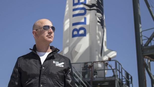 Jeff Bezos viajará al espacio en el primer vuelo tripulado de Blue Origin