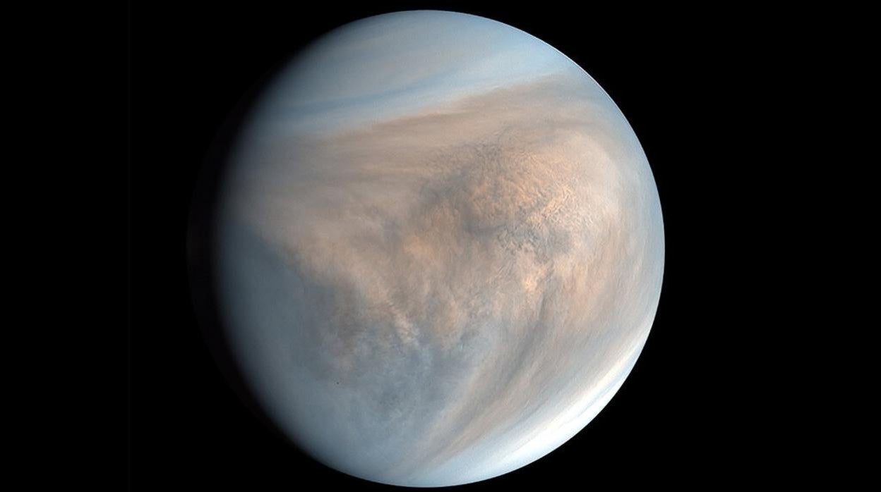 Imagen del planeta Venus obtenida por la nave espacial japonesa Akatsuki en 2016 donde se aprecian claramente sus nubes