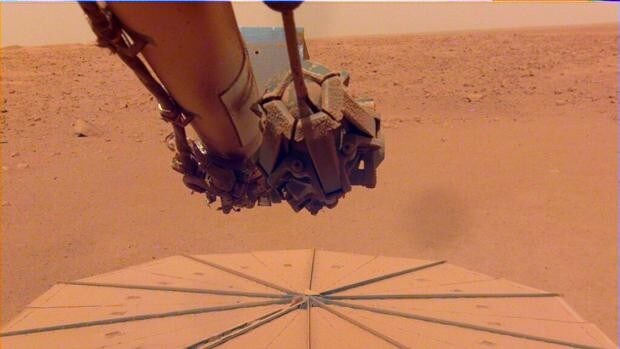 Agoniza InSight, la sonda de la NASA que le toma el pulso a Marte
