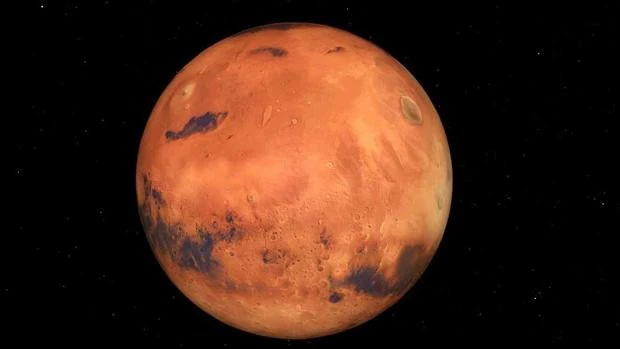 El Perseverance fotografía un inesperado objeto brillante en la superficie de Marte