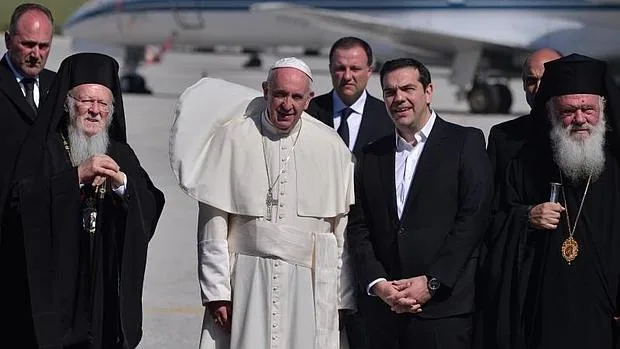 El Papa, en Lesbos: «Este viaje está caracterizado por la tristeza»