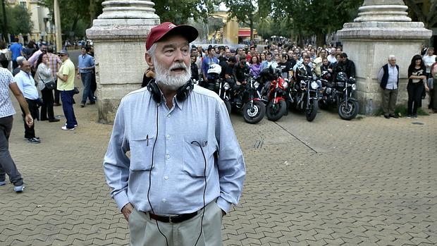 Gonzalo García Pelayo durante el rodaje en la Alameda