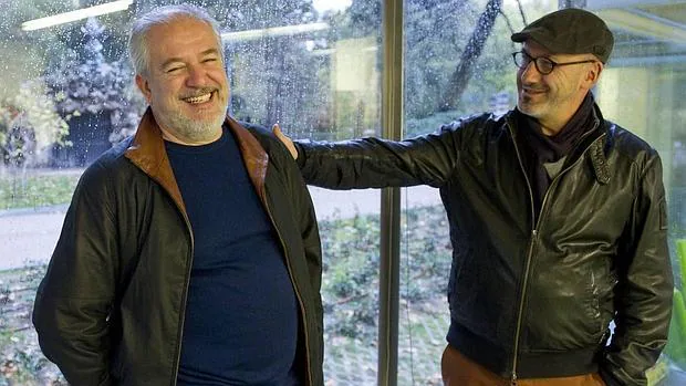 Didier Conrad (izquierda) y Jean-Yves Ferri (derecha), autores de la nueva aventura de Astérix