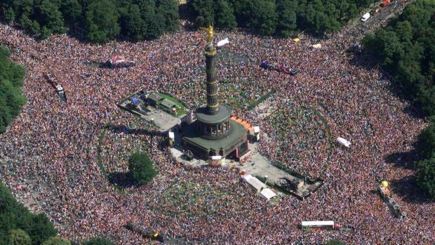 Vista aérea de la Love Parade de 1998