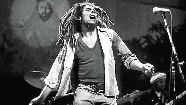 Bob Marley es uno de los pocos artistas no británicos ni norteamericanos representados en este libro