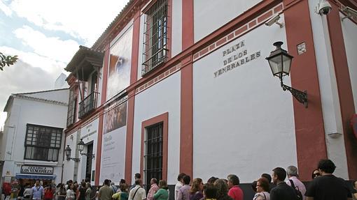 Fachada del Hospital de los Venerables