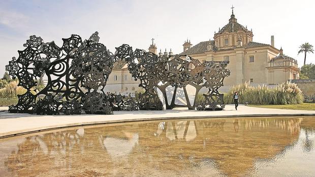 Instalación de Matthew Ritchie a la entrada de la Cartuja en la Bienal de 2008