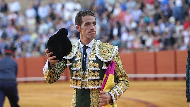 Pepe Moral, durante una faena en la Feria de Abril de 2015