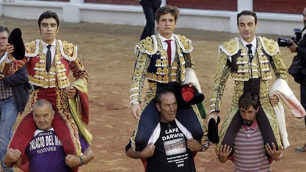 Perera, El Juli y Ponce, a hombros el pasado agosto en la Feria de Begoña