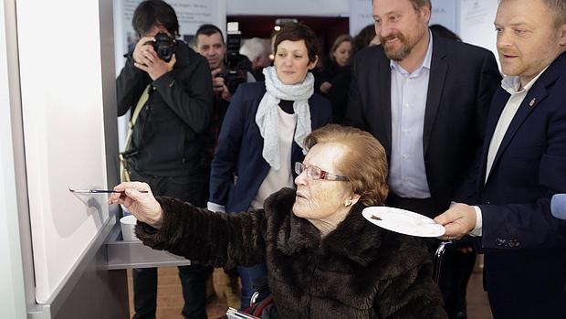 Cecilia Giménez, durante la inauguración del centro