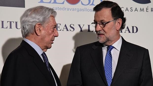 Mario Vargas Llosa y Mariano Rajoy, en la Casa de América