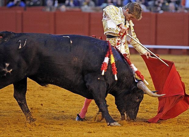 Javier Jiménez dejó templados y bonitos muletazos