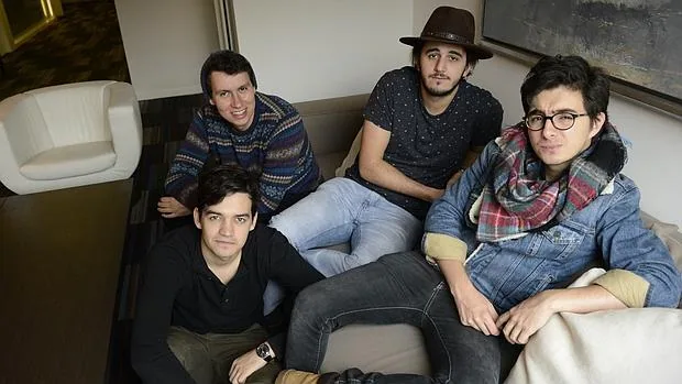 Los cuatro componentes de la banda colombiana Morat, ayer en ABC