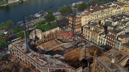 Fotograma de la construcción del Teatro de la Maestranza