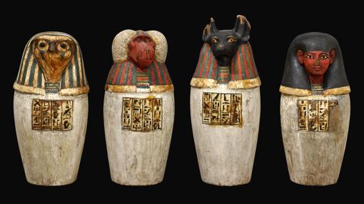 Vasos canopos, uno para cada víscera