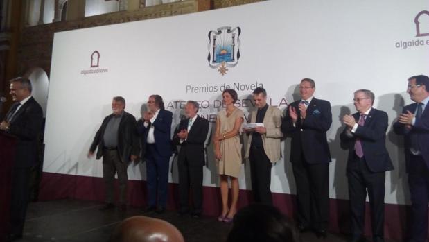 El jurado durante la entrega del premio de novela Ateneo de Sevilla