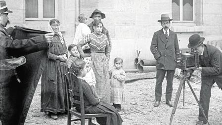Fotografía cedida por el Museo N. Niépce para «¡A las puertas del paraíso!»