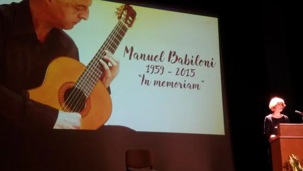 Marta Tirado, viuda del guitarrista, en la presentación de la Fundación que lleva su nombre