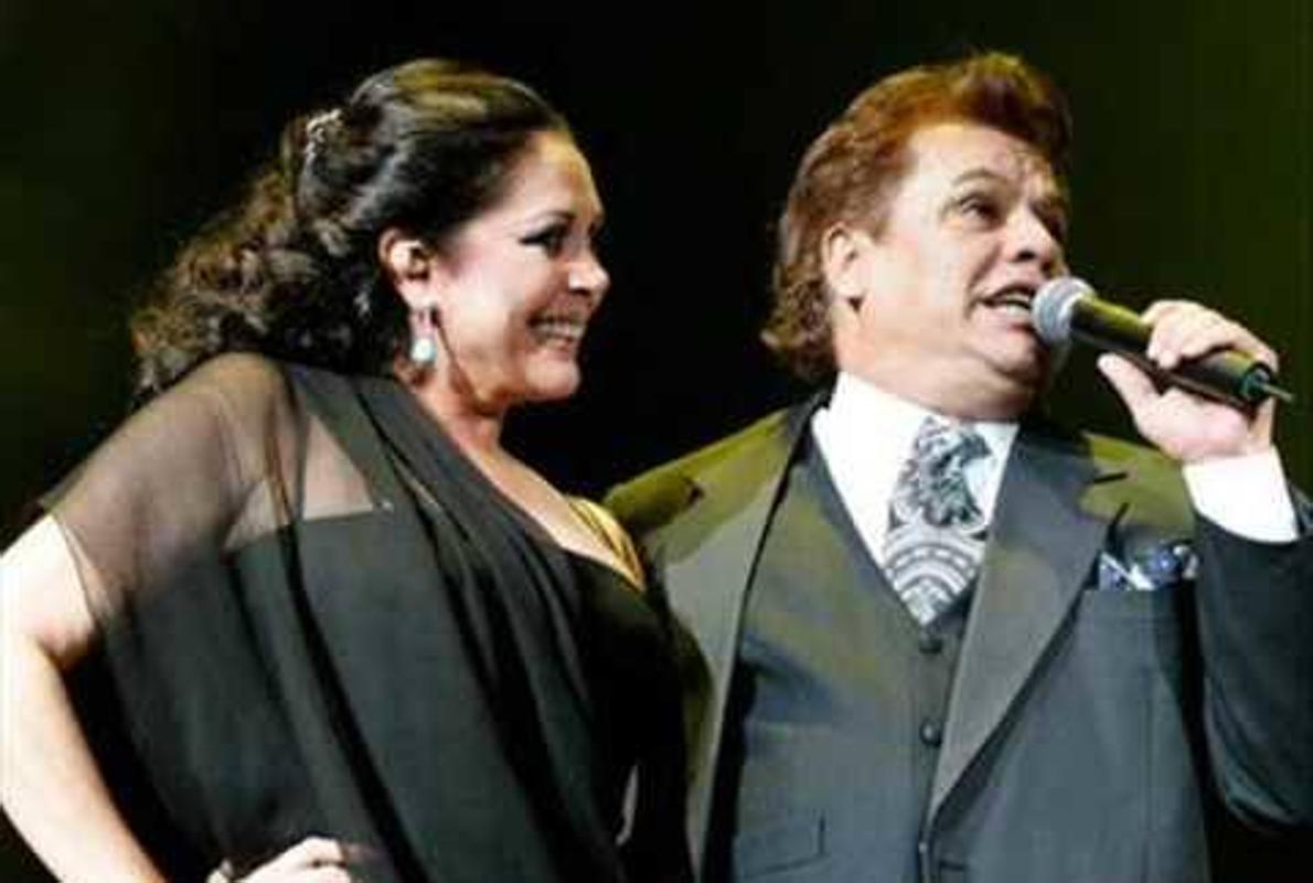 La cantante Isabel Pantoja junto a Juan Gabriel