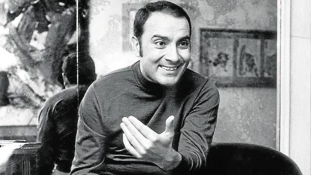 Manuel Puig, fotografiado en 1977