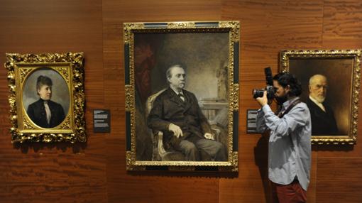 Grandes retratos entre ellos el de Cánovas