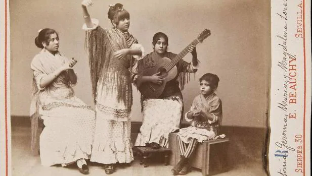 Grupo flamenco femenino de Antonia, Jeroma, María y Magdalena Loreto. Sevilla, antes de 1889