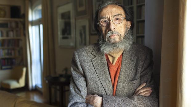 Juan Eduardo Zúñiga, fotografiado en su casa de Madrid