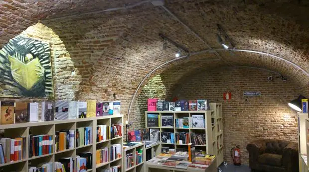 Fotografía del interior de la librería La Sombra, en Madrid