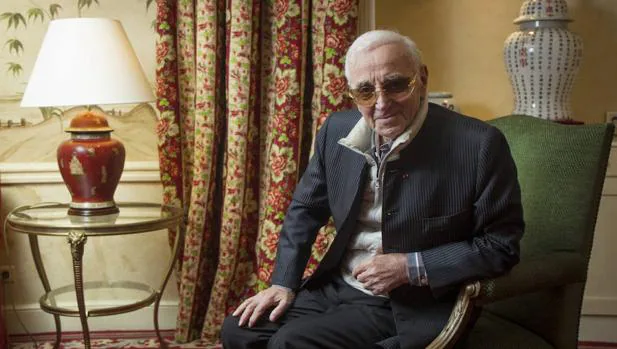 Charles Aznavour: «Mirar hacia atrás no lleva a ningún lado»