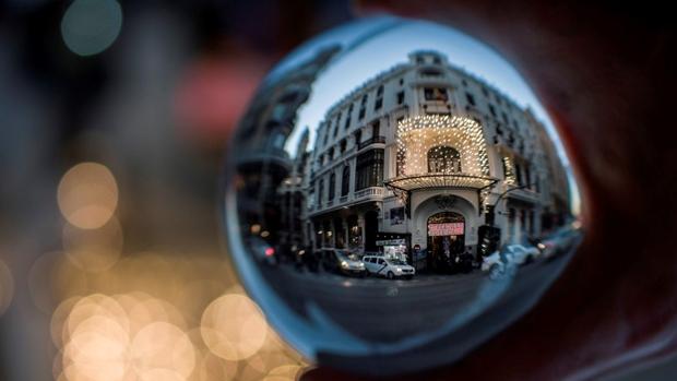 Imagen de la fachada del antiguo Casino Militar, que acoge el Mercadillo del Gato