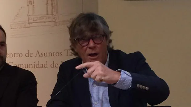 Simón Casas, durante su intervención este domingo en Las Ventas