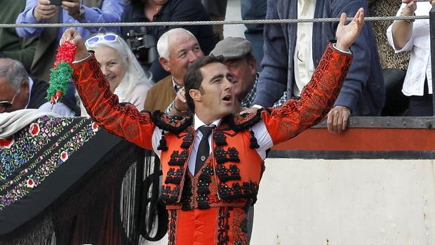 El Fandi corta un rabo en el festival de Aracena