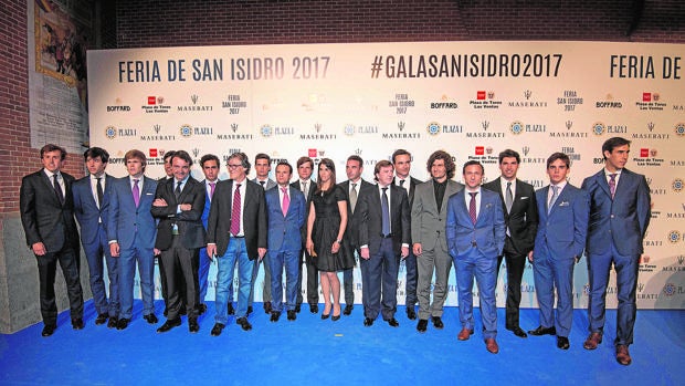 La empresa de Las Ventas, con algunos de los toreros de San Isidro