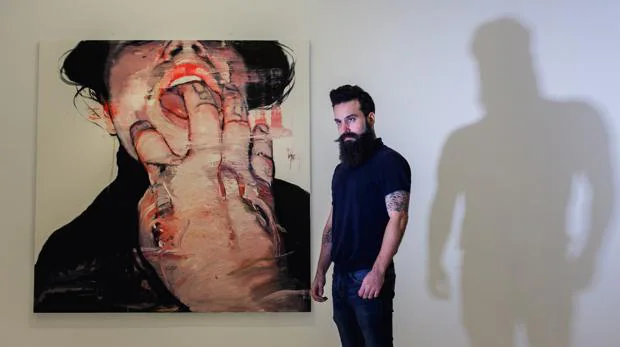 Anthony Stark (y su sombra de «superhéroe») en la galería Fernando Pradilla
