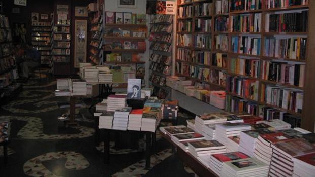 El interior de la librería Berkana